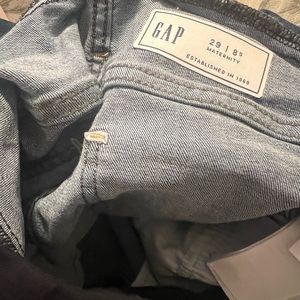 Maternity skinny jeans